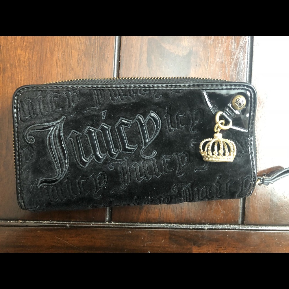 Juicy couture wallet